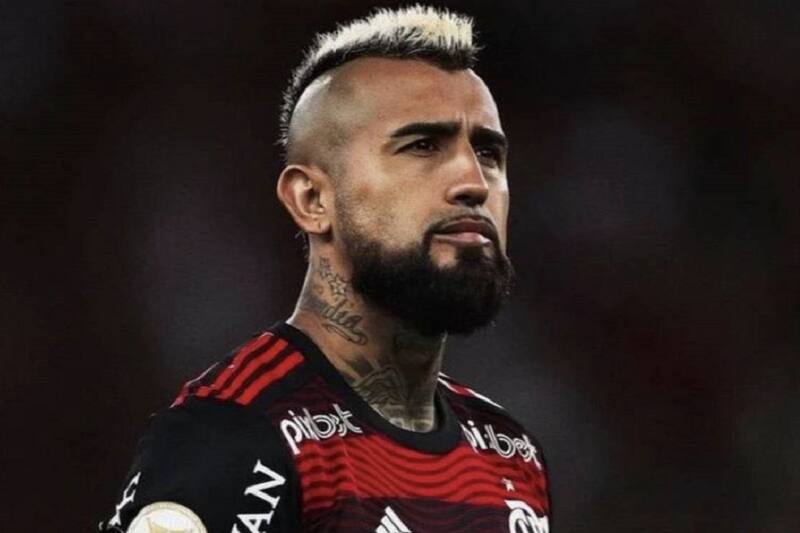 El mediocampista chileno podría dejar Flamengo a mitad de año.