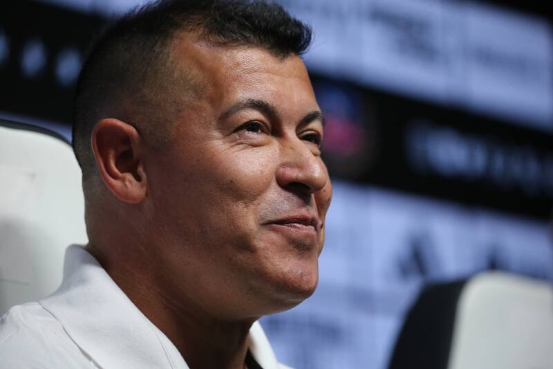 tiene en la mira a varios jóvenes para reforzar Colo Colo.