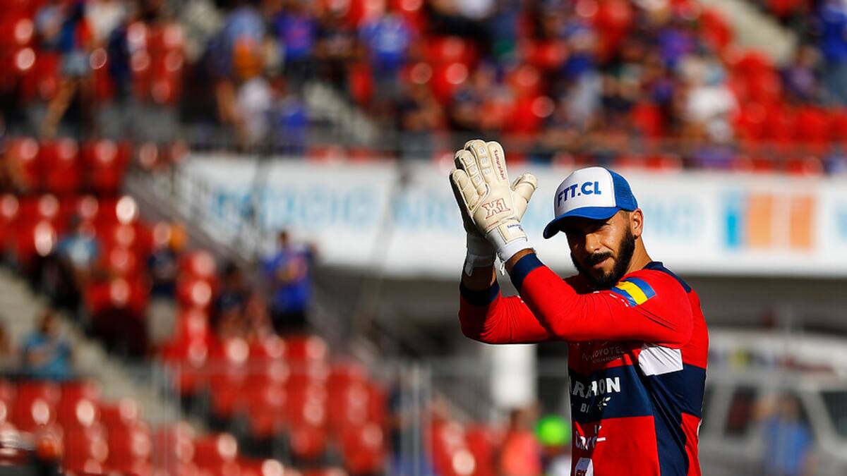 Johnny Herrera: "Cuando pensé en retirmarme, mi madre me dijo que no le diera el gusto a hueones"