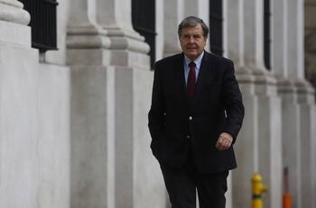 "¿Qué vamos a hacer con los trabajadores de Conaf?": El historial de polémicas en torno a Patricio Melero