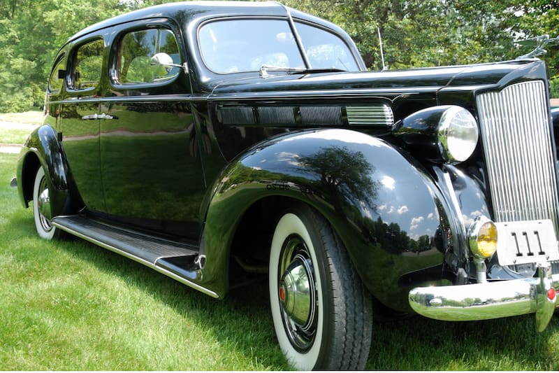 Muestras que reviven distintas épocas del automovilismo.