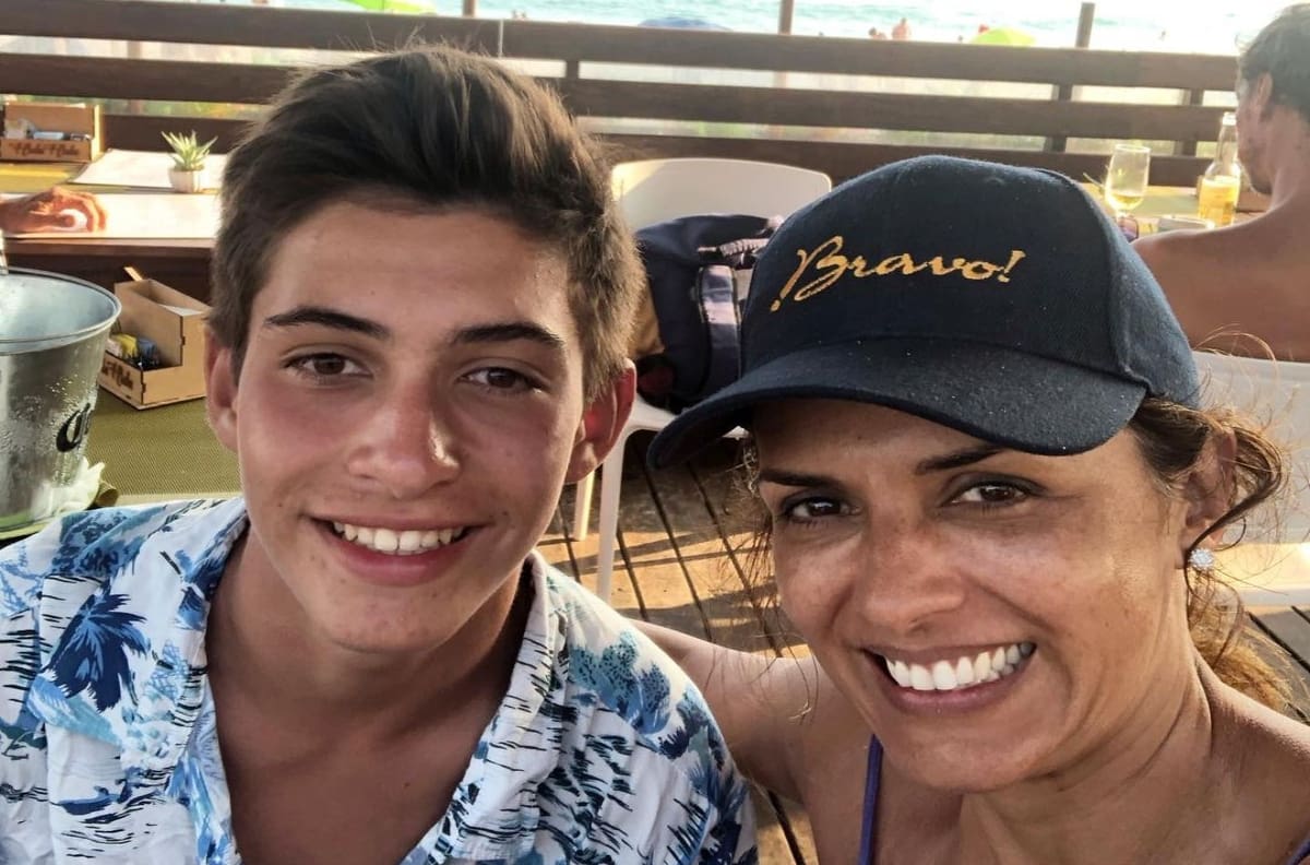 Con look casual: Así asistió Iñaki Solabarrieta, hijo de Fernando Solabarrieta e Ivette Vergara, a Creamfields 2022