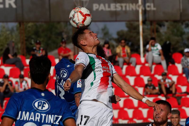 Para Vitamina Sánchez, al zaguero de Palestino le queda poco tiempo jugando en Chile.