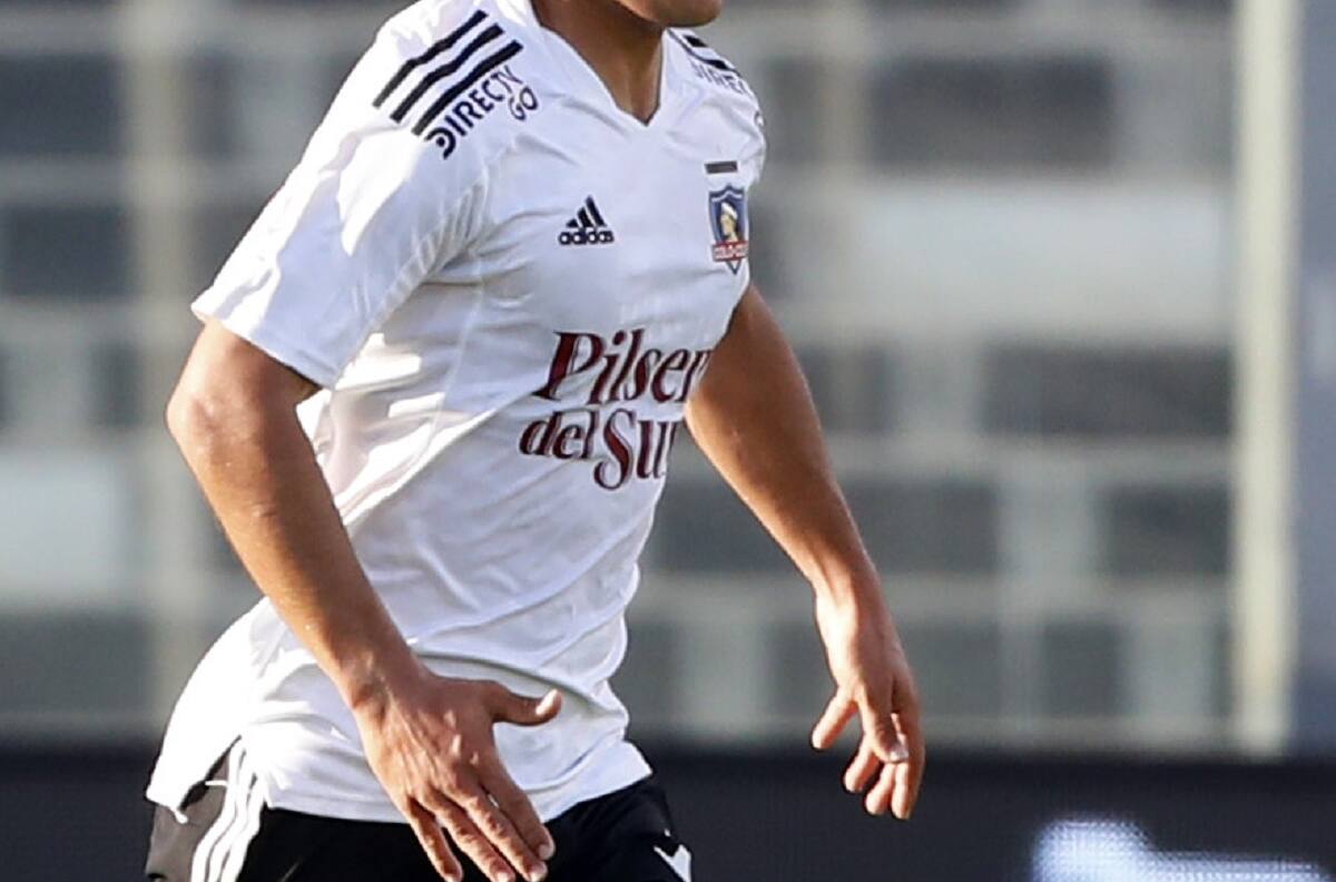 Solo dos jugadores siguen en carrera para ser el 9 de Colo Colo en la temporada 2022