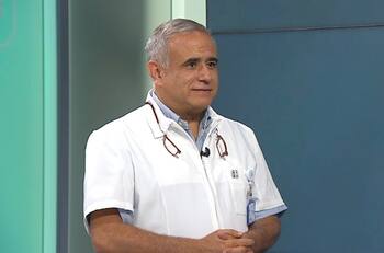 Dr. Ugarte publica romántico mensaje en fotografía junto a su polola