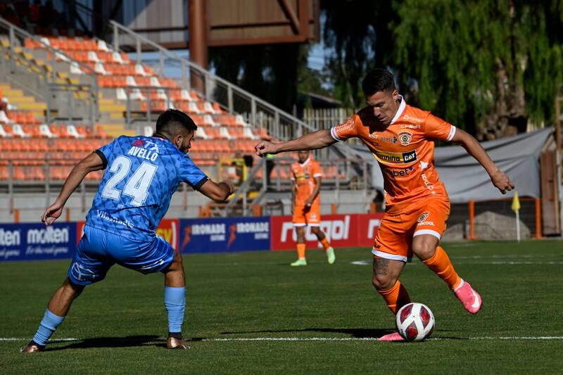 espera la respuesta de la FIFA para inscribir a Matías Zamora. Foto: Agencia Aton.