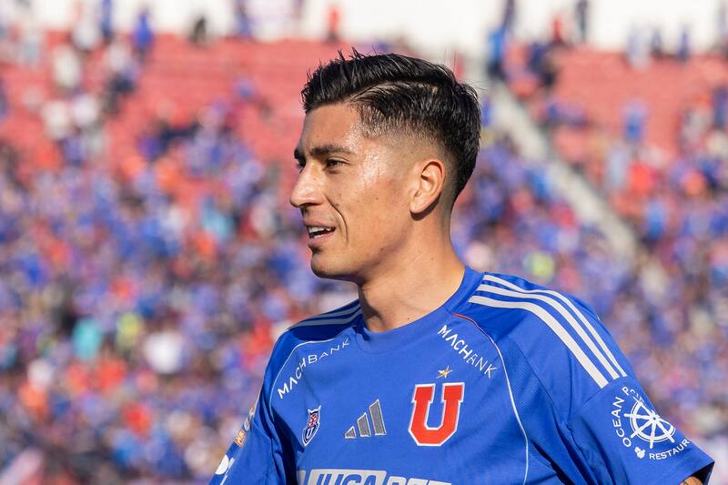 Matías Sepúlveda en el duelo de U. de Chile frente a O'Higgins por la Liga de Primera 2025. Foto: Felipe Escobedo