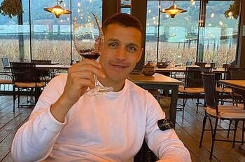 Alexis Sánchez sorprendió viendo en vivo la Supercopa de Europa