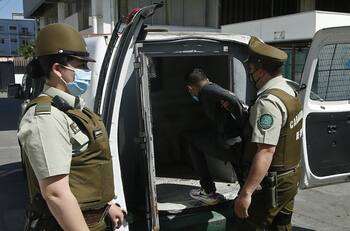 VIDEO: Cuatro personas fueron detenidas tras protagonizar turbazo en supermercado Líder de Ñuñoa