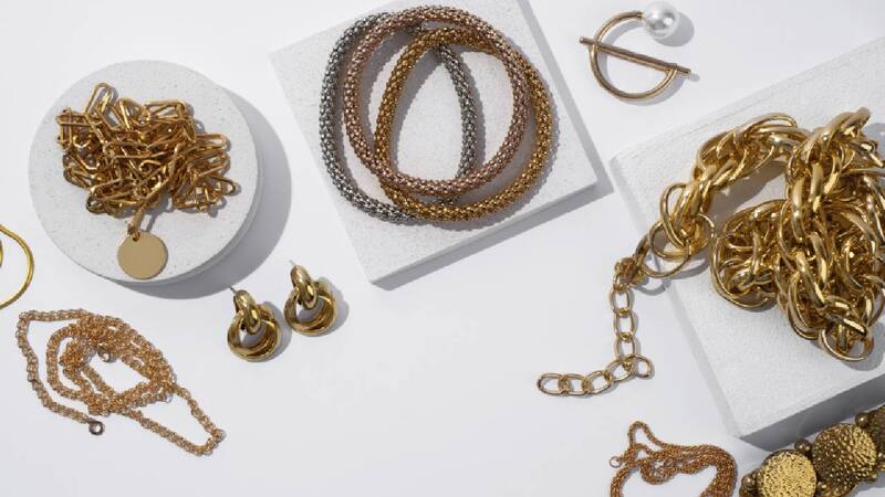 Con este sencillo truco tendrás tus accesorios libres de nudos (Foto: Freepik).