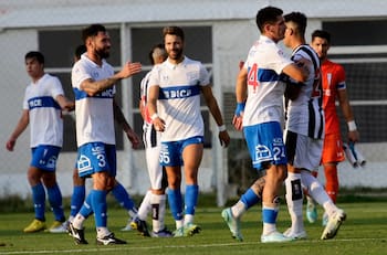 Se cae opción de refuerzo en la UC: volante colombiano ficha en Argentina y será compañero de Luciano Aued