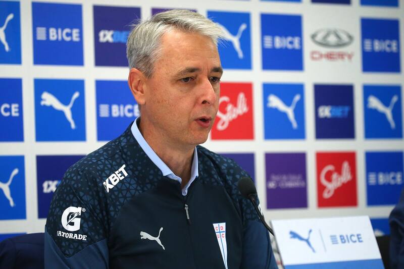 en su presentación oficial. Foto: Javier Salvo/Photosport