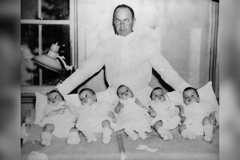 El gobernador Mitchell Hepburn ingresó un acta especial para retirarle la custodia de las niñas a sus padres tras descubrir que serían exhibidas para el morbo del público.