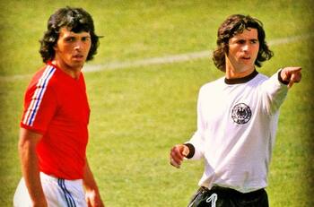 La emotiva despedida de Elías Figueroa a su "amigo" Gerd Müller: "Con él tuve grandes batallas"