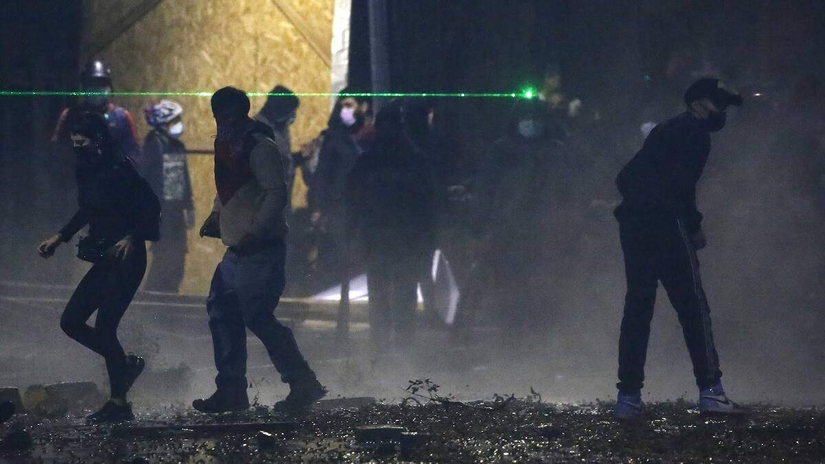 VIDEO | Barricadas, disturbios y saqueos se registran en las afueras de la Posta Central