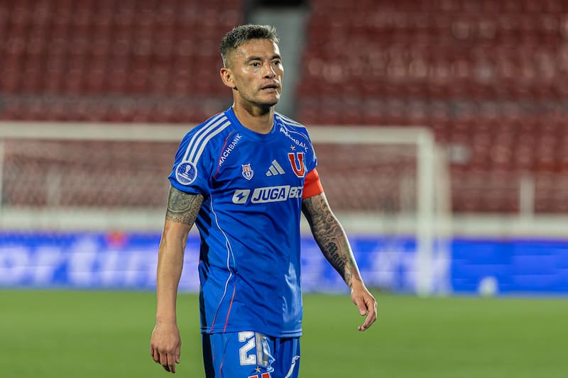 Todavía no se oficializa su renovación en Universidad de Chile. Foto: Felipe Escobedo