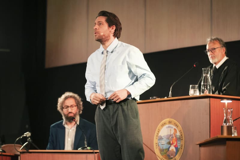 En este espectáculo se presenta un caso judicial que mezcla inteligencia artificial, responsabilidad civil y ética tecnológica.
Foto: Fever.