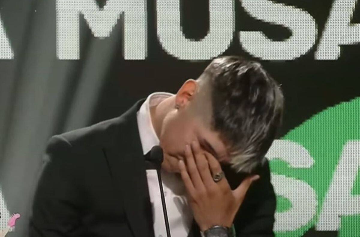 "Nunca pensé que iba a llegar tan lejos": Pailita se quiebra al recibir el premio a Artista Urbano del Año en los Premios Musa