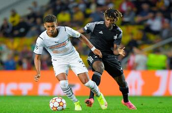 Figura peruana del equipo sensación de Champions League amenaza a La Roja de Martín Lasarte