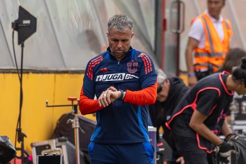 “Gustavo Álvarez es el mejor técnico que hay en Chile, lo ha demostrado ganando títulos y clásicos”