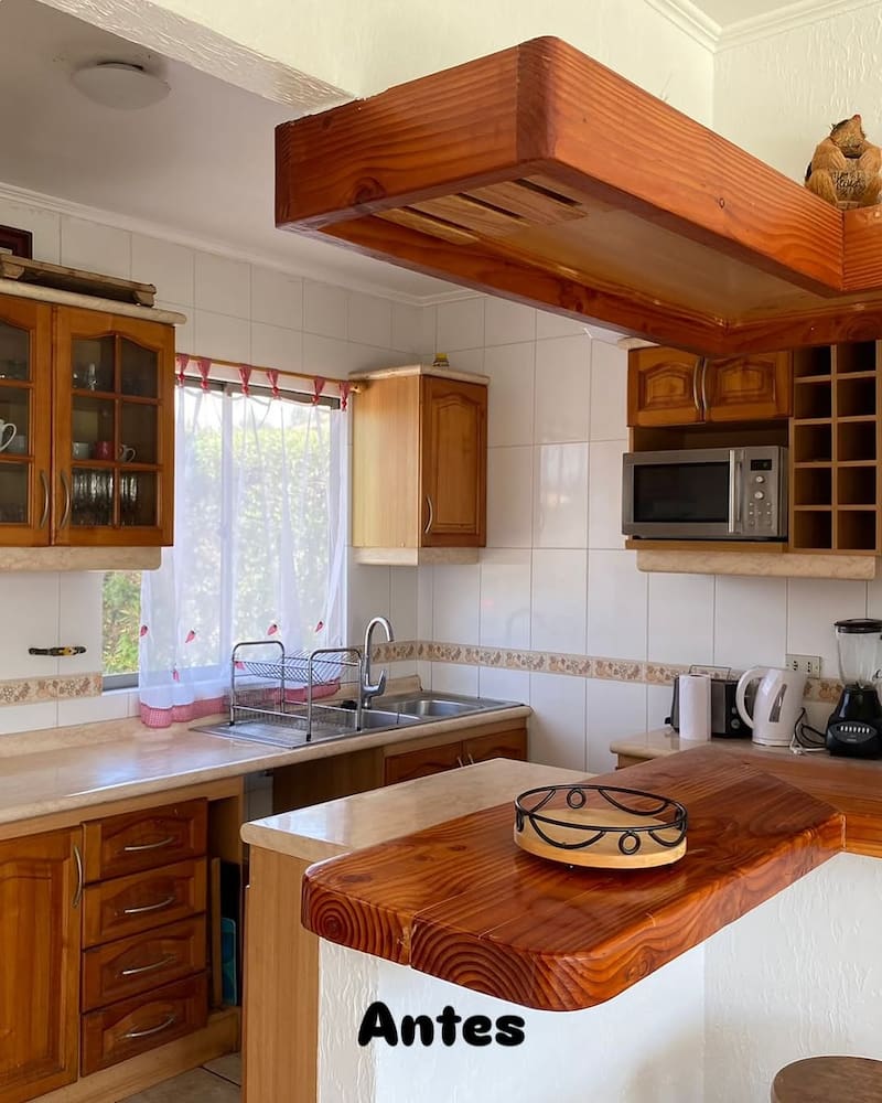 Esta es la cocina en el momento en que la compró. Fuente: @elranty,