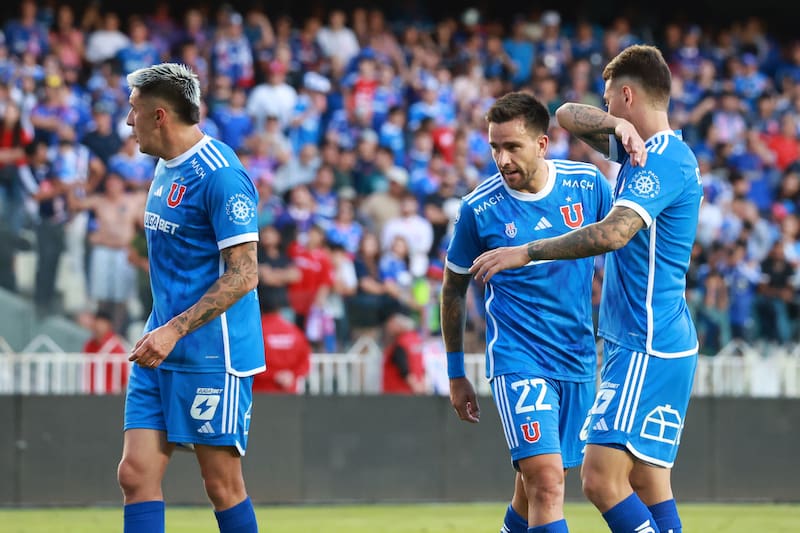 No se puede jugar fútbol en Chile: el duro revés que sufrió el partido entre Recoleta y la U. Foto: Aton.