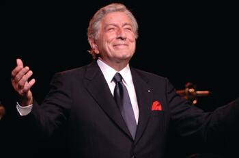 El cantante Tony Bennett revela su batalla contra el Alzheimer