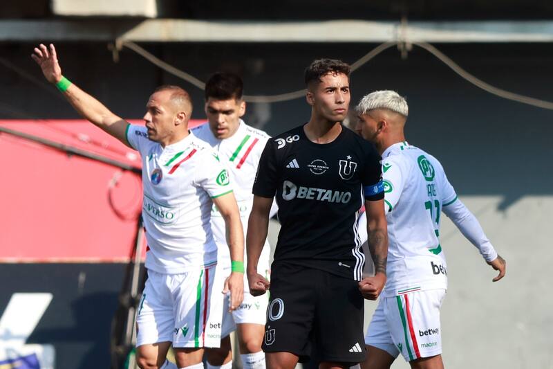Hinchas azules lloran a Marcelo Díaz. Foto: Aton.