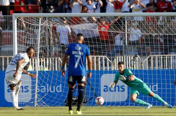 Con Arturo Vidal a la cabeza: los 5 pateadores de Colo Colo si define por penales ante Godoy Cruz