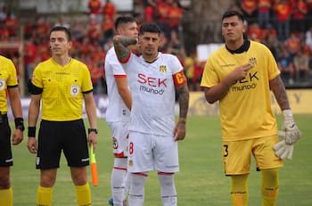 Patricio Rubio marca distancia con Emiliano Vecchio en Unión Española: “Solo verso para la gente”