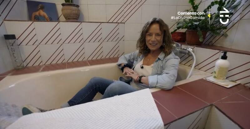 El baño de Kathy Salosny. Créditos: Pantallazo CHV