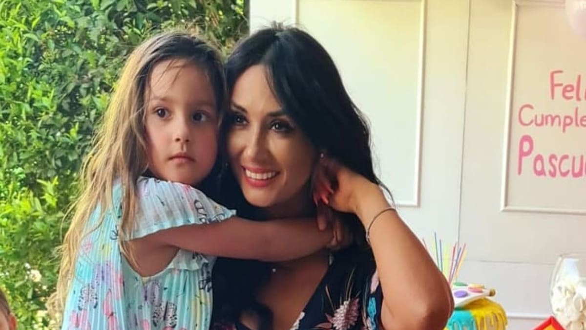 “Me rindo”: El nuevo percance de Pamela Díaz que impidió que Pascuala fuera al colegio
