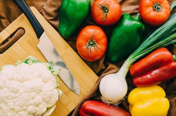 Entre el refrigerador y el mueble de la cocina: descubre cómo guardar y conservar por más tiempo tus vegetales
