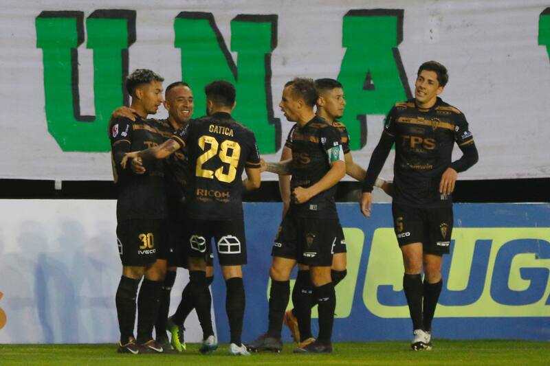 El mediocampista puso el 1-0 en el triunfo de Santiago Wanderers vs Deportes Temuco.