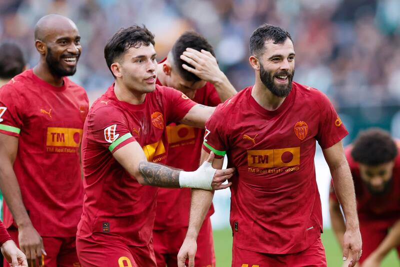 El volante le anotó al Betis. Foto: Agencia EFE.