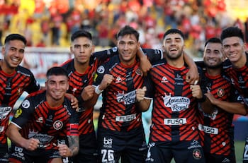 Nuevo puntero: Deportes Limache sigue encendido y goleó a Unión La Calera en Quillota