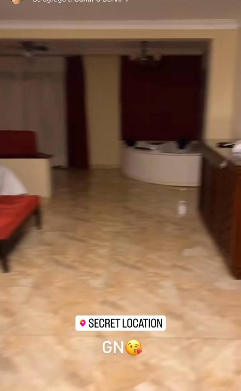 Luis Mateucci muestra su habitación el el hotel de "Ganar o Servir".