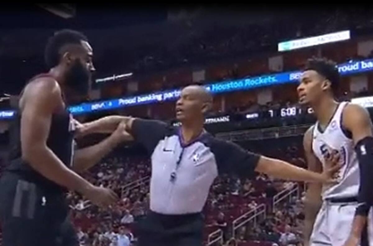 El encontrón entre James Harden y Dejounte Murray en la NBA