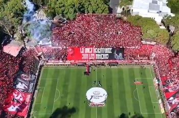 VIDEO | Emocionante lienzo en honor a Marcelo Bielsa en el Clásico de Rosario