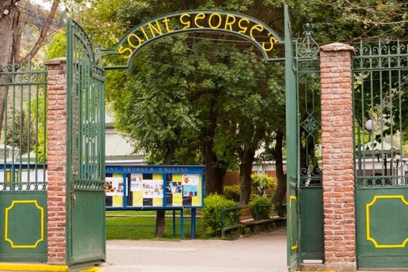 Alumnos del Colegio Saint George crearon polémicas imágenes con IA.
