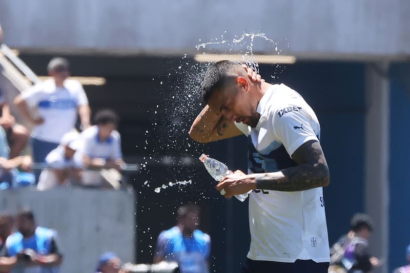 . El central de la Universidad Católica finaliza contrato a fin de temporada. Foto: Agencia Aton.