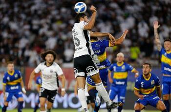 Colo Colo se abre a un inédito cambio de esquema en defensa para esta temporada