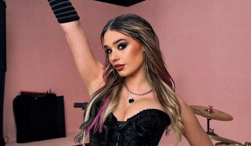 presentó a su nuevo pololo.