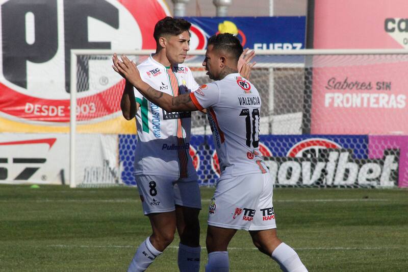 Cobresal fichó al central uruguayo Emanuel Hernández.