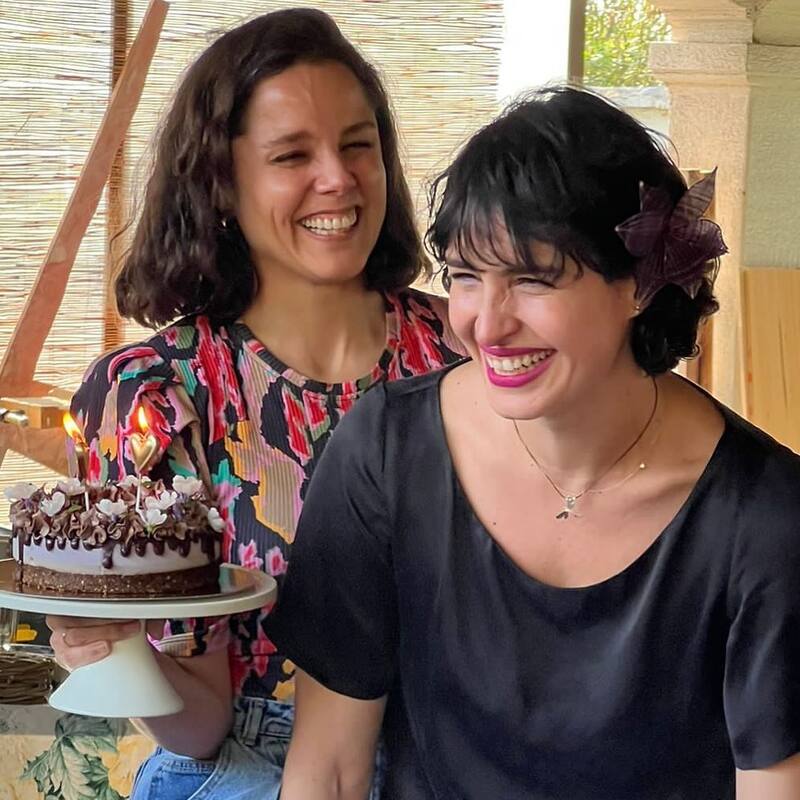 A través de sus redes sociales, Fernanda Urrejola compartió una festiva postal junto a su pareja, Francisca Alegría.