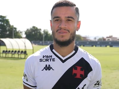 VIDEO | Susto tremendo en Brasil: se desata balacera en plena entrevista a jugador de Vasco