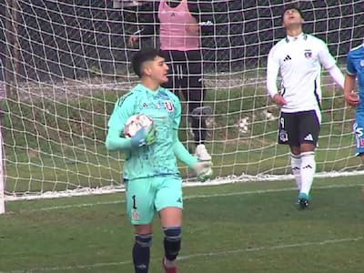 Una muralla: los dos atajadones del portero de la U en el Superclásico ante Colo Colo por la Copa Futuro