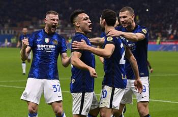 Arturo Vidal y Alexis Sánchez sumaron minutos en el empate entre el Inter y el AC Milán