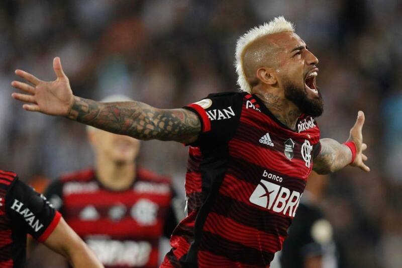 Tres chilenos conquistaron la Libertadores con el "Mengao"