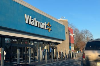 Walmart confirma más de mil despidos: cerrarán oficinas y otras áreas de trabajo se verán afectadas